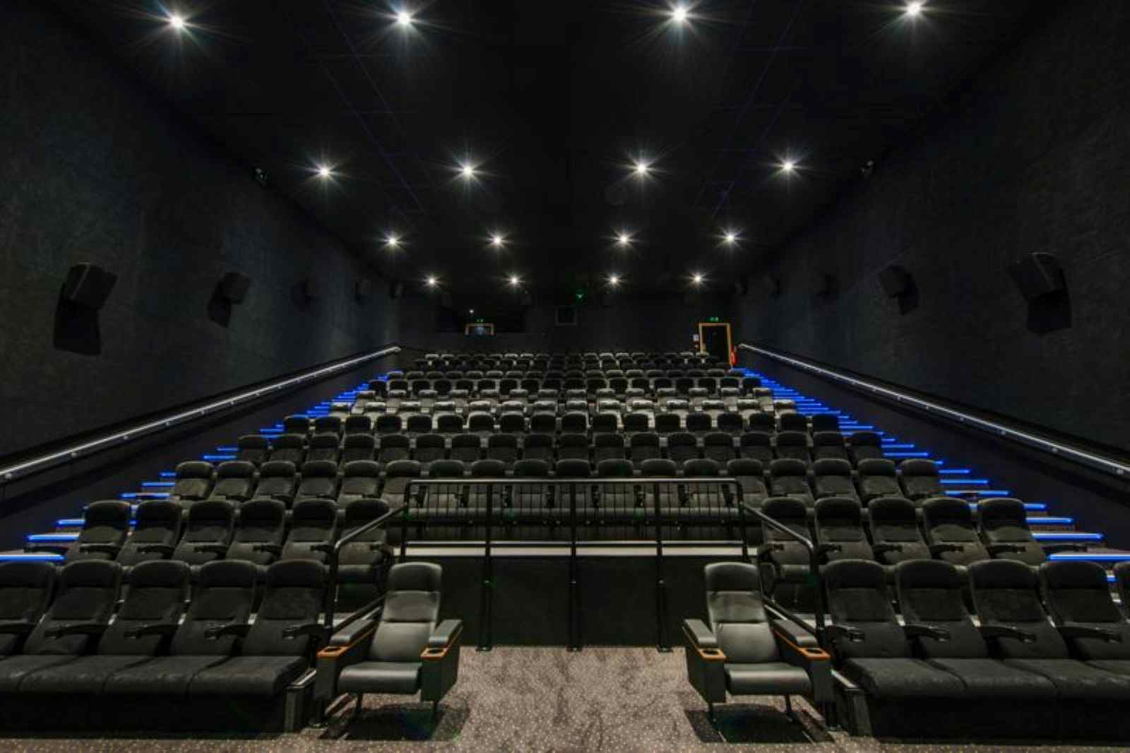 Hire Small Screens, Vue Cinema Gateshead • HeadBox